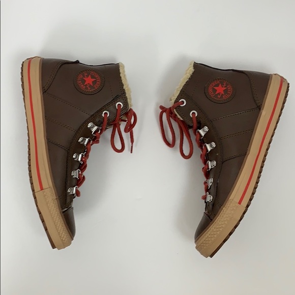 Converse Other - Converse High Top Leather Boots Chuck Taylor Sz 6